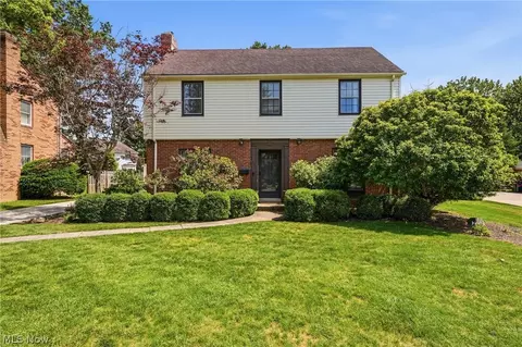 105 Ridgewood Dr, Boardman, OH 44512