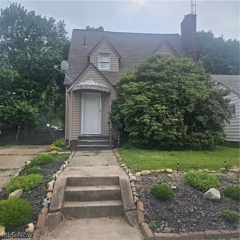 1229 Bellflower Ave SW, Canton, OH 44710