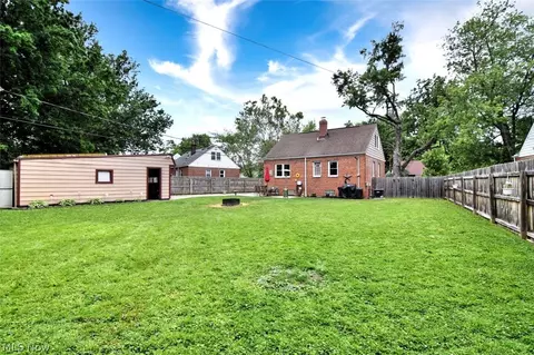 Exterior - 711 E 256th St, Euclid, OH 44132 photo 7 of 11