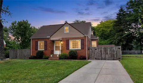 Exterior - 711 E 256th St, Euclid, OH 44132 photo 11 of 11