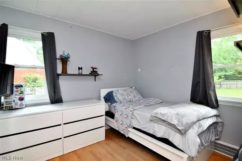 Bedroom - 711 E 256th St, Euclid, OH 44132 photo 2 of 7