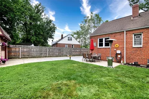 Exterior - 711 E 256th St, Euclid, OH 44132 photo 8 of 11