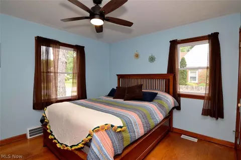 Bedroom - 711 E 256th St, Euclid, OH 44132 photo 1 of 7