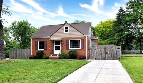 711 E 256th St, Euclid, OH 44132