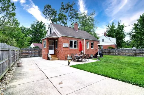 Exterior - 711 E 256th St, Euclid, OH 44132 photo 9 of 11