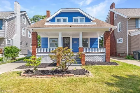 3289 Silsby Rd, Cleveland Heights, OH 44118