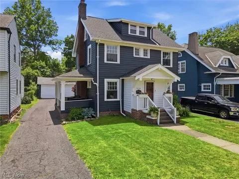 3236 E Overlook Rd, Cleveland Heights, OH 44118