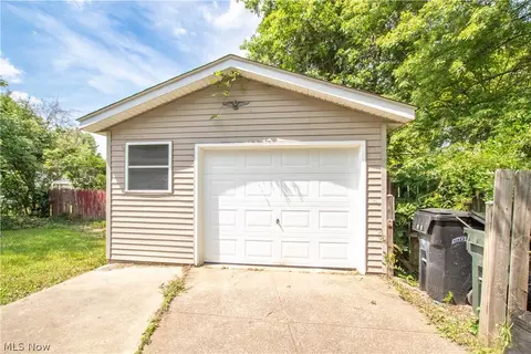 Other - 861 Oak St, Elyria, OH 44035 photo 3 of 13