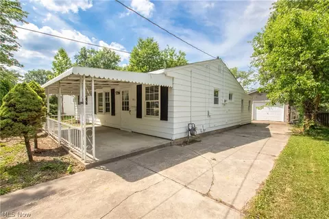 Other - 861 Oak St, Elyria, OH 44035 photo 2 of 13