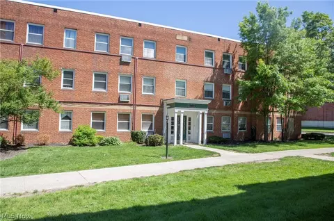13833 Cedar Rd #205B, South Euclid, OH 44118