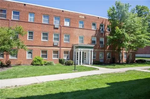 13833 Cedar Rd #205B, South Euclid, OH 44118