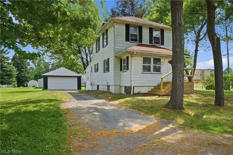 2453 Eddie St, Youngstown, OH 44509