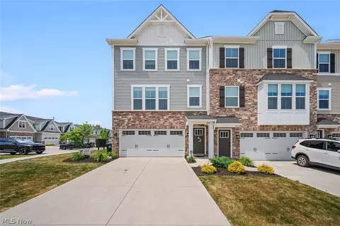 3419 Links Dr, Fairlawn, OH 44333