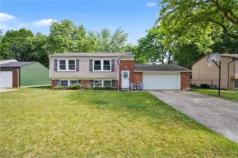 26930 Southwood Ln, Olmsted Falls, OH 44138