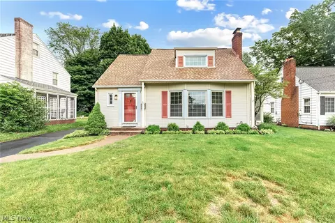 2015 32nd St NW, Canton, OH 44709