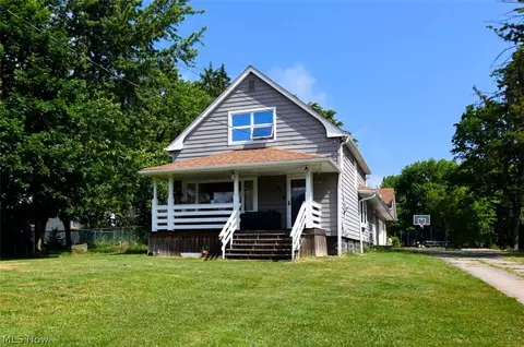 1031 E Wallings Rd, Broadview Heights, OH 44147