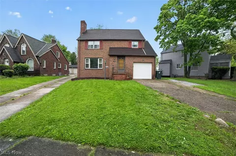 1139 Castleton Rd, Cleveland Heights, OH 44121
