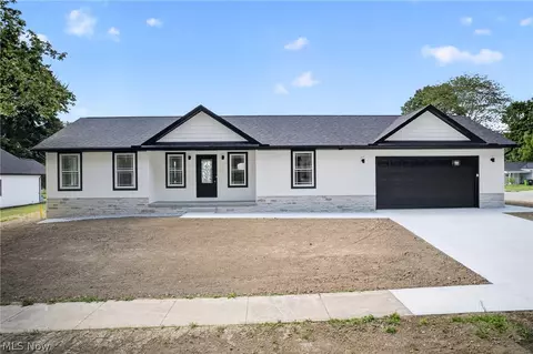 30 Market St, Marshallville, OH 44645