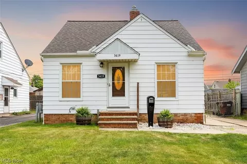 3419 Maplecrest Ave, Parma, OH 44134