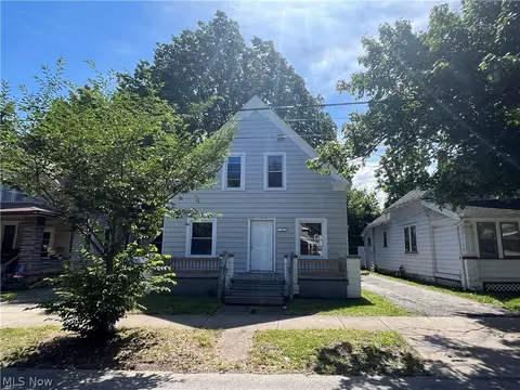 3421 W 60th St, Cleveland, OH 44102