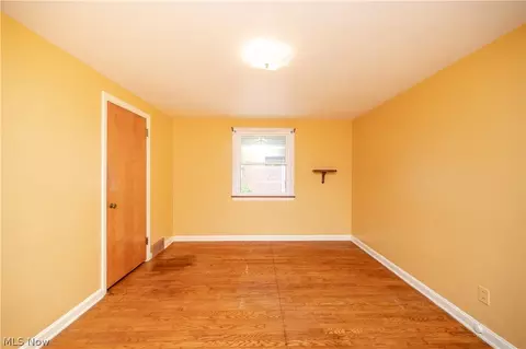 Bedroom - 364 Brookfield Ave, Boardman, OH 44512 photo 1 of 7