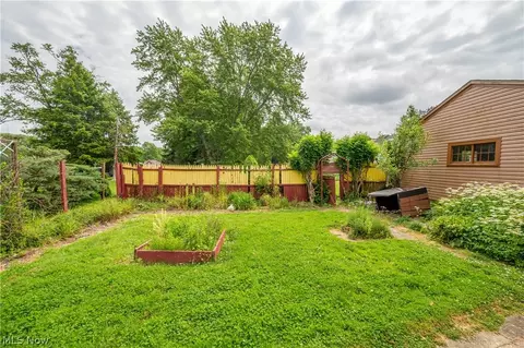 Exterior - 364 Brookfield Ave, Boardman, OH 44512 photo 6 of 13