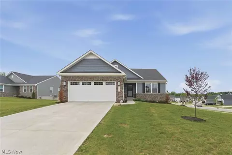 3111 Starlight Cir, Akron, OH 44312