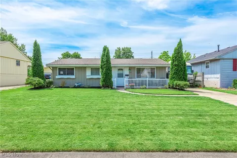2154 Eastlawn St, Lorain, OH 44052