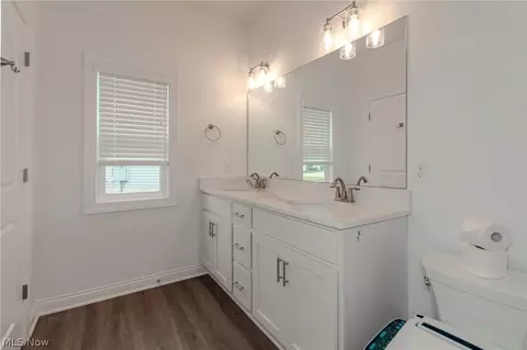 Bath - 191 Larimar Dr, Willowick, OH 44095 photo 2 of 6