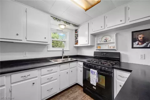Kitchen - 266 State Route 58, Sullivan, OH 44880 photo 1 of 3