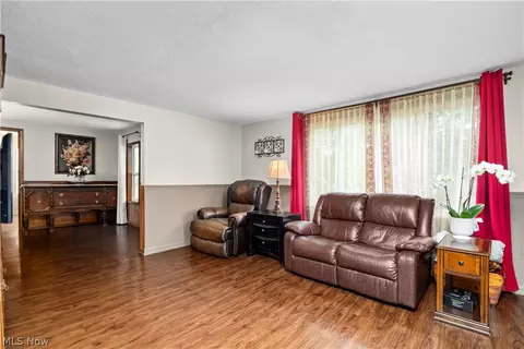 Living - 266 State Route 58, Sullivan, OH 44880 photo 3 of 5