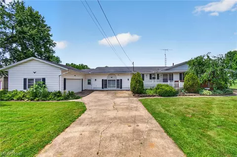 2115 Kenyon Ave NW, Massillon, OH 44647