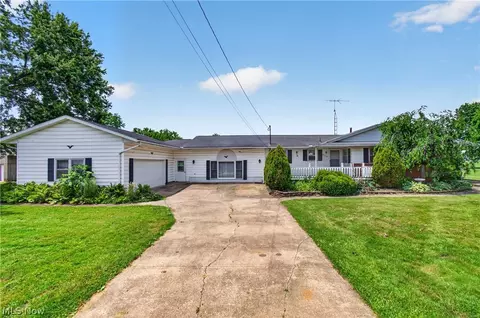 2115 Kenyon Ave NW, Massillon, OH 44647