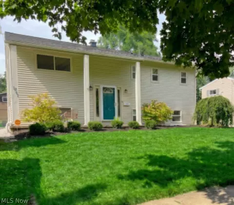 1351 Winhurst Dr, Akron, OH 44313