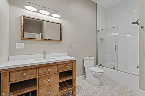Bath - 5031 Stone Ridge Dr, Richfield, OH 44286 photo 1 of 6