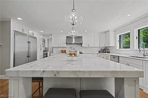 Kitchen - 5031 Stone Ridge Dr, Richfield, OH 44286 photo 5 of 5