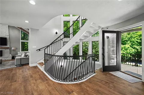 Entry Way - 5031 Stone Ridge Dr, Richfield, OH 44286 photo 1 of 7