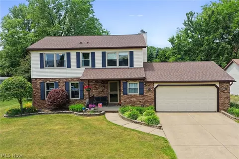 9569 Graystone Ln, Mentor, OH 44060
