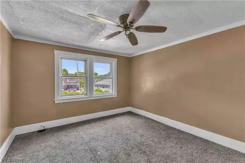 Bedroom - 422 5th St, Struthers, OH 44471 photo 1 of 6