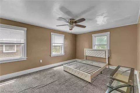Bedroom - 422 5th St, Struthers, OH 44471 photo 4 of 6