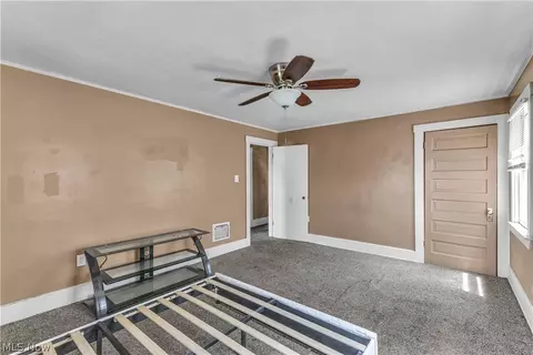 Bedroom - 422 5th St, Struthers, OH 44471 photo 6 of 6
