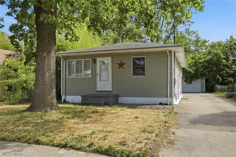 1585 Norledge Rd, Akron, OH 44305