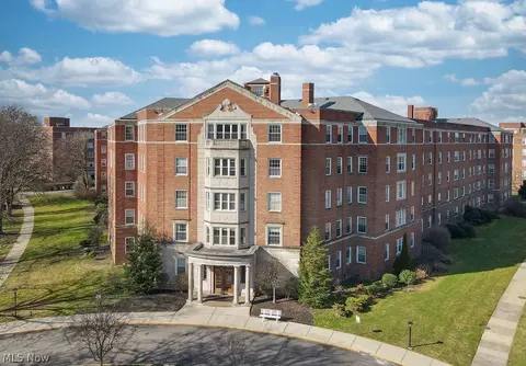 13800 Fairhill Rd #512, Shaker Heights, OH 44120
