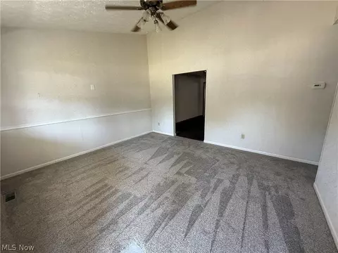 Living - 5390 Savannah Dr, Ashtabula, OH 44004 photo 6 of 7