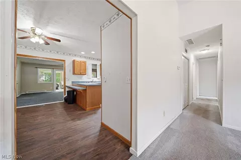 Entry Way - 5390 Savannah Dr, Ashtabula, OH 44004 photo 1 of 2