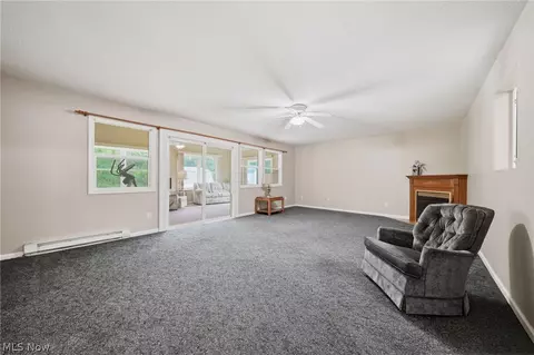 Living - 5390 Savannah Dr, Ashtabula, OH 44004 photo 3 of 7