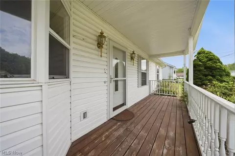 Exterior - 5390 Savannah Dr, Ashtabula, OH 44004 photo 2 of 8
