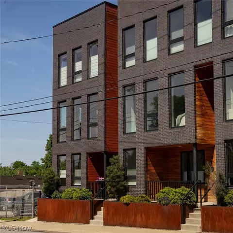 2315 Scranton Rd, Cleveland, OH 44113