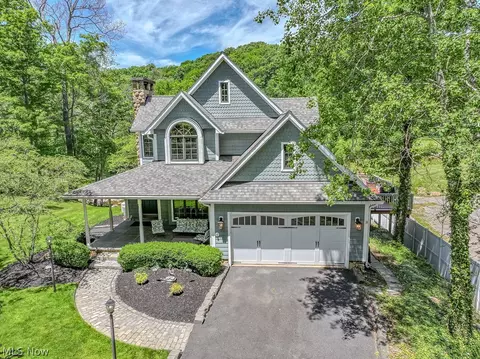 6962 Williams Rd, Concord Twp, OH 44077