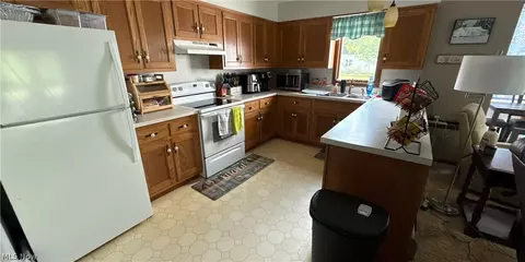 33 Eggleston Rd, Aurora, OH 44202 photo 9